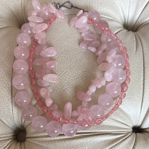 Elegant Pink Beaded Necklace - Picture 1 of 4